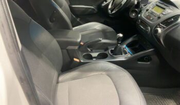 SUV HYUNDAI ix35  2015 Diesel Manualna FWD (przód) Biały 5 5 Niemcy Metalik full