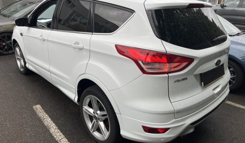 SUV FORD Kuga  2015 Diesel Manualna FWD (przód) Biały 5 5 Niemcy Metalik full