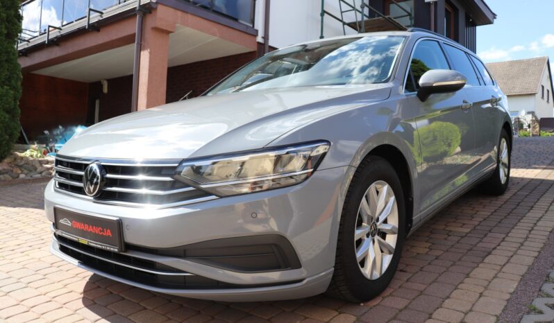 VOLKSWAGEN PASSAT 1.5 BENZYNA, SERWISOWANY, 1 WŁAŚCICIEL, KRAJOWY full