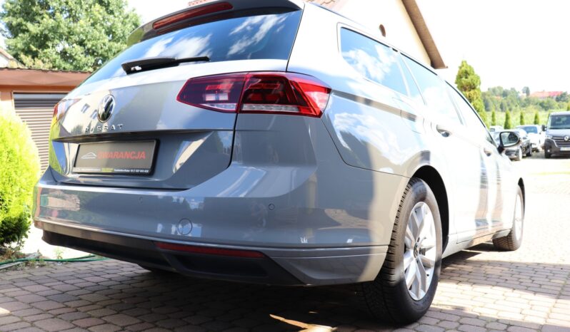 VOLKSWAGEN PASSAT 1.5 BENZYNA, SERWISOWANY, 1 WŁAŚCICIEL, KRAJOWY full