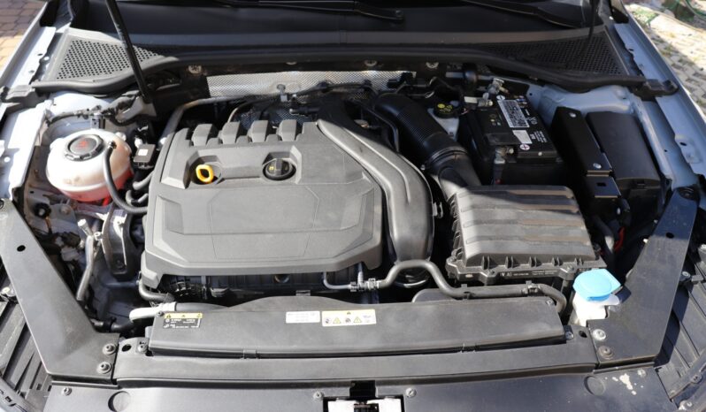 VOLKSWAGEN PASSAT 1.5 BENZYNA, SERWISOWANY, 1 WŁAŚCICIEL, KRAJOWY full