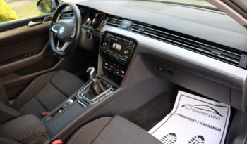 VOLKSWAGEN PASSAT 1.5 BENZYNA, SERWISOWANY, 1 WŁAŚCICIEL, KRAJOWY full
