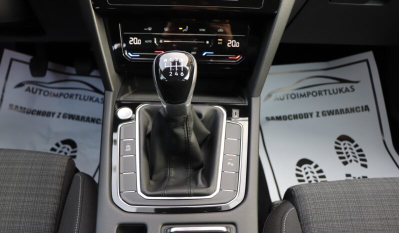 VOLKSWAGEN PASSAT 1.5 BENZYNA, SERWISOWANY, 1 WŁAŚCICIEL, KRAJOWY full