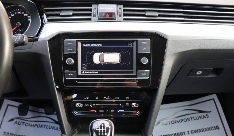 VOLKSWAGEN PASSAT 1.5 BENZYNA, SERWISOWANY, 1 WŁAŚCICIEL, KRAJOWY full