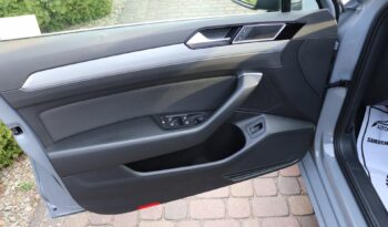 VOLKSWAGEN PASSAT 1.5 BENZYNA, SERWISOWANY, 1 WŁAŚCICIEL, KRAJOWY full