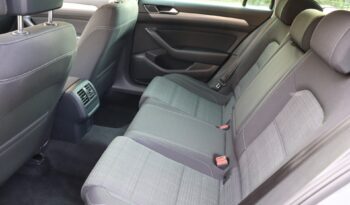 VOLKSWAGEN PASSAT 1.5 BENZYNA, SERWISOWANY, 1 WŁAŚCICIEL, KRAJOWY full