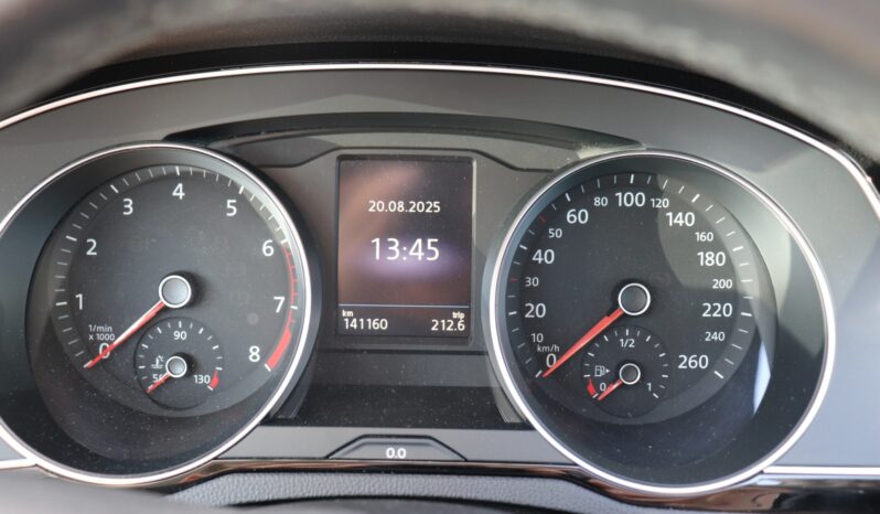 VOLKSWAGEN PASSAT 1.5 BENZYNA, SERWISOWANY, 1 WŁAŚCICIEL, KRAJOWY full