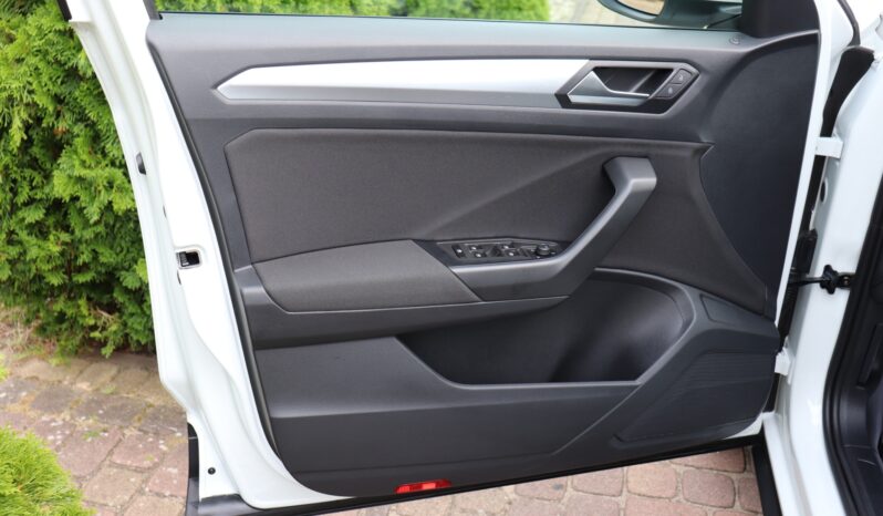 VOLKSWAGEN T-ROC 1.0 TSI, NISKI PRZEBIEG, SERWISOWANY full