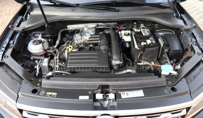 R-LINE,1 WŁAŚCICIEL,SERWISOWANy,F-VAT 23%,BOGATE WYPOSAŻENIE full