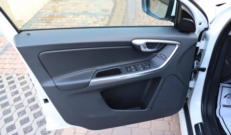 VOLVO XC60 2.0 D3 full