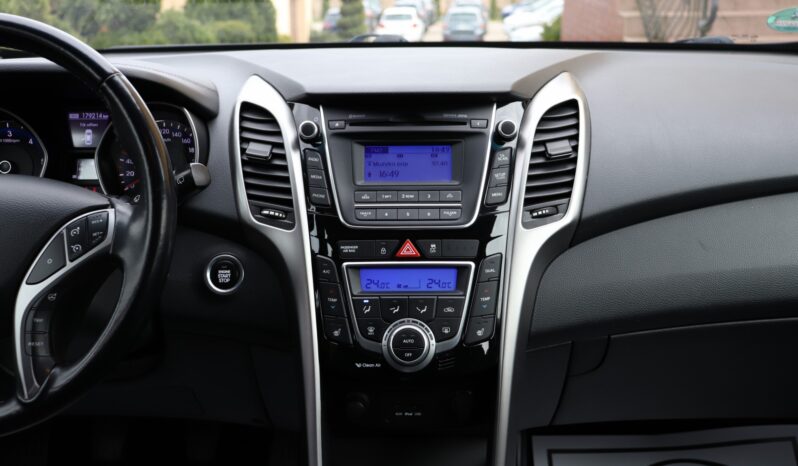 HYUNDAI I30 1.6 CRDI full