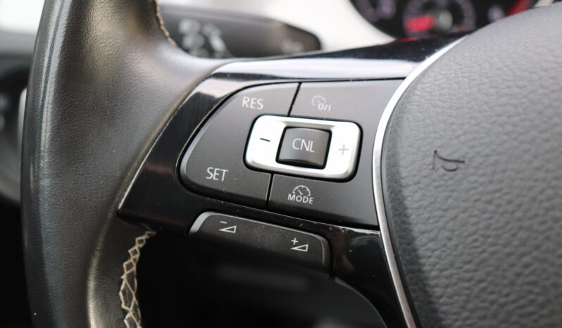 VW Golf 2,0 TDI BMT Lounge full