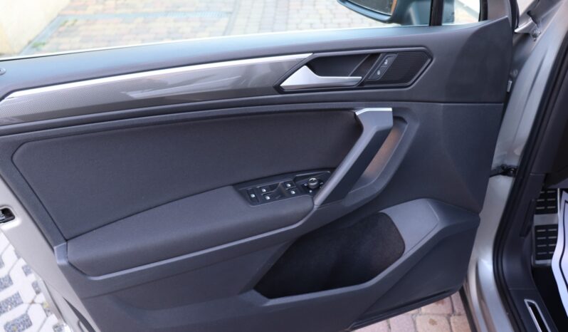 VOLKSWAGEN TIGUAN 2.0 TDI full