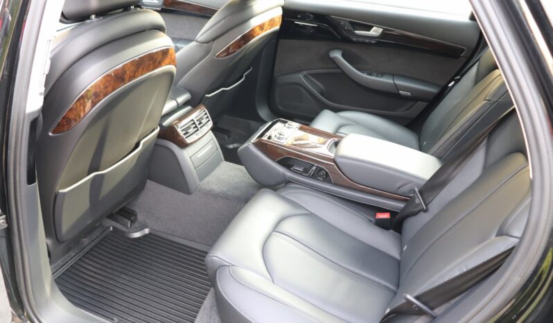 AUDI A8 3.0 V6 262KM full