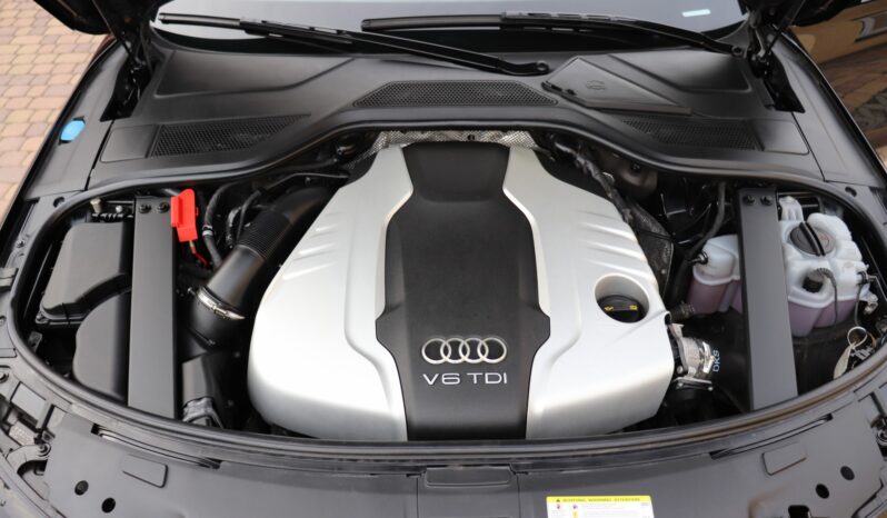 AUDI A8 3.0 V6 262KM full