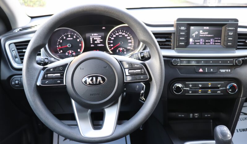 KIA CEED 1.4 BENZYNA. NISKI PRZEBIEG, SERWISOWANY full