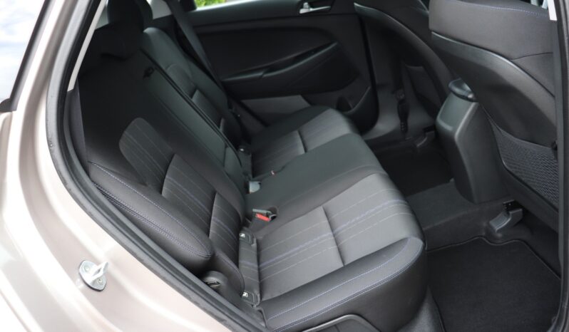 HYUNDAI TUCSON 1.7 CRDI, SERWISOWANY, NISKI PRZEBIEG full