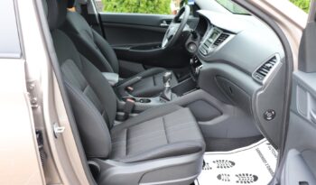 HYUNDAI TUCSON 1.7 CRDI, SERWISOWANY, NISKI PRZEBIEG full