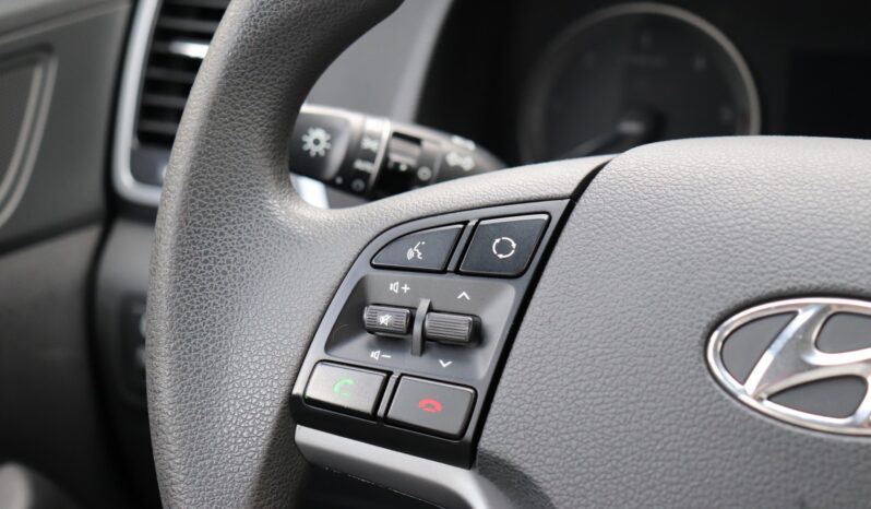 HYUNDAI TUCSON 1.7 CRDI, SERWISOWANY, NISKI PRZEBIEG full