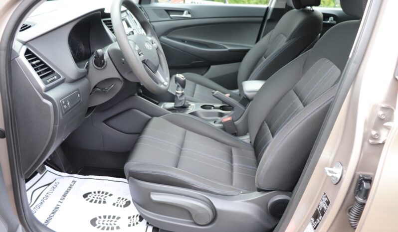 HYUNDAI TUCSON 1.7 CRDI, SERWISOWANY, NISKI PRZEBIEG full
