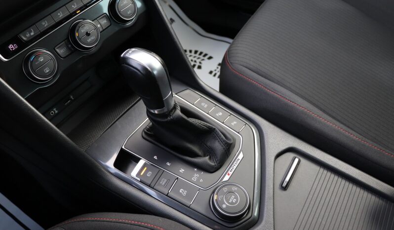 VOLKSWAGEN TIGUAN 2.0 TDI, 1 WŁAŚCICIEL, SERWISOWANY, GWARANCJA, 4X4, DSG full