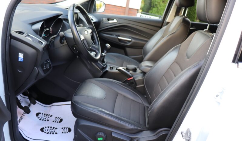 FORD KUGA 2.0 TDCI, SERWISOWANY, NISKI PRZEBIEG, GWARANCJA full