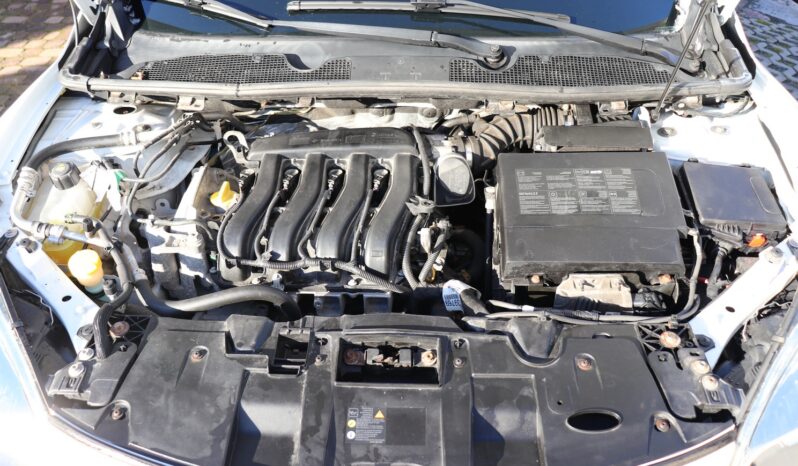 RENAULT MEGANE 1.6 BENZYNA, NISKI PRZEBIEG, GWARANCJA full