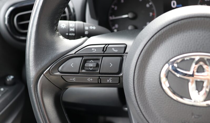 TOYOTA YARIS 1.5, 1 WŁAŚCICIEL, SERWISOWANY, NISKI PRZEBIEG, GWARANCJA full