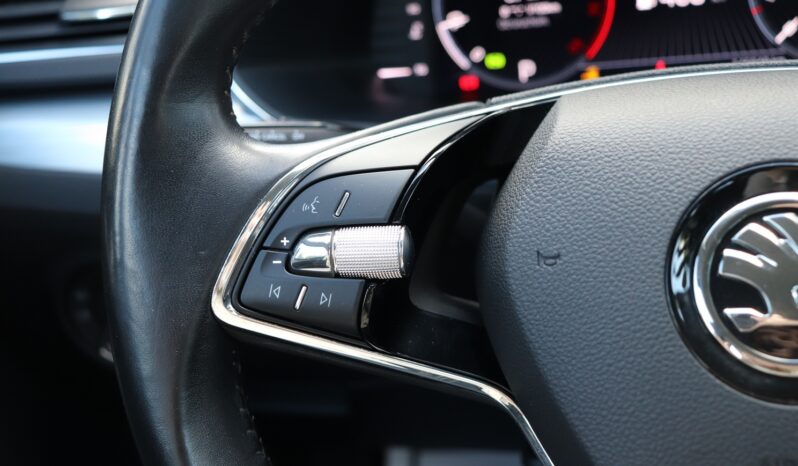 SKODA SUPERB 2.0 TDI, 1 WŁAŚCICIEL, KRAJOWY, SERWISOWANY, GWARANCJA, F-VAT 23% full