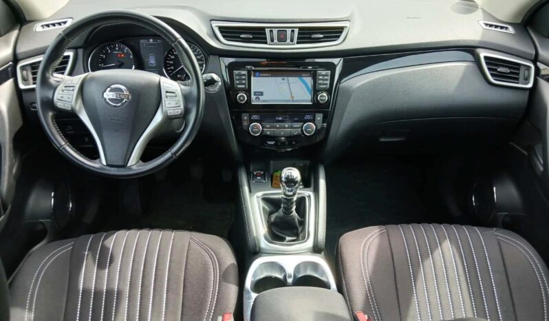 Nissan Qashqai 1.6 full